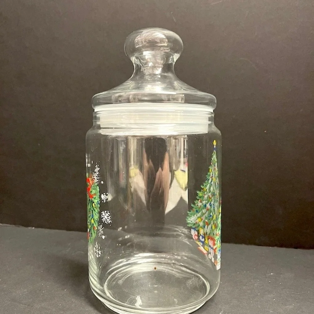 Vintage Christmas Tree and Wreath Clear Glass Cookie Jar Canister with Lid 8.5